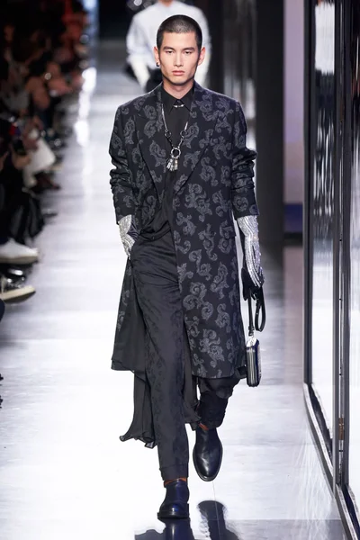 Look 45